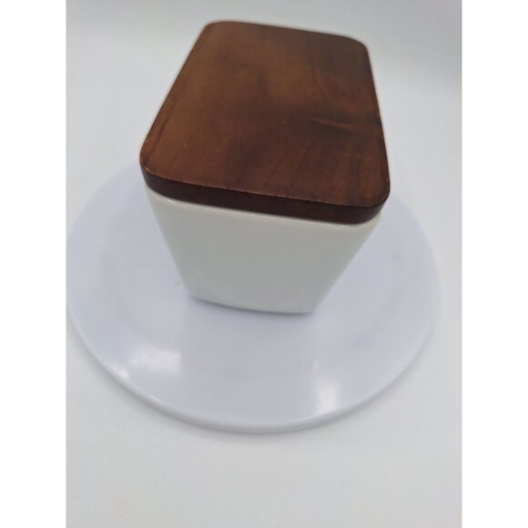 Better‎ Homes Gardens Porcelain Embossed Butter Dish Farmhouse Acacia Wood White - Picture 6 of 9